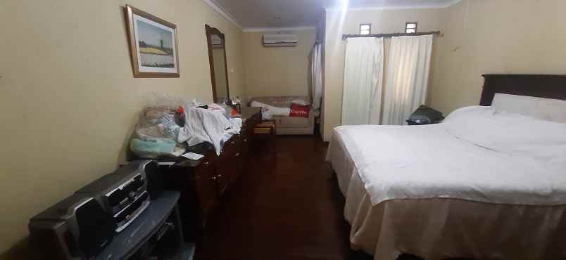 dijual rumah arcamanik endah