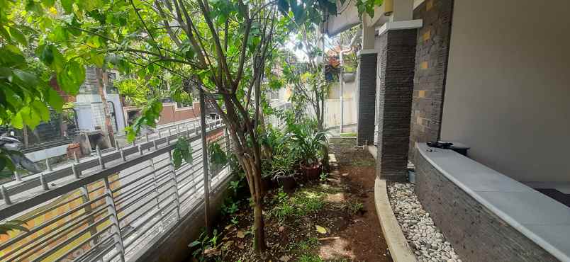 dijual rumah arcamanik endah
