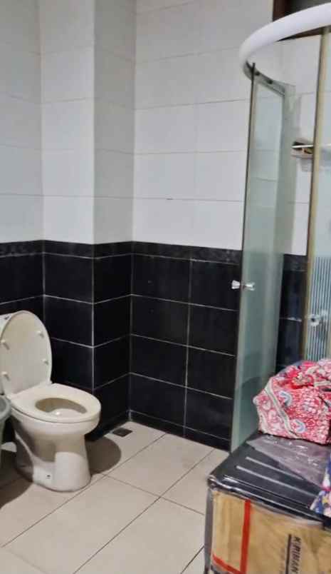 dijual rumah babatan pratama