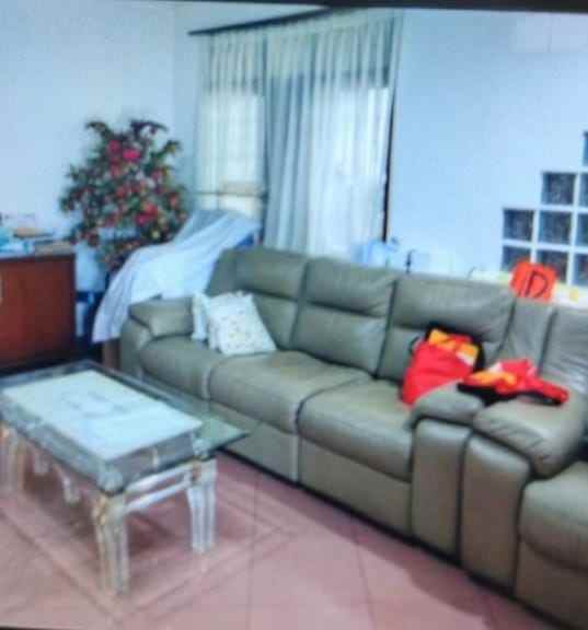 dijual rumah bagus asri luas di danau indah barat