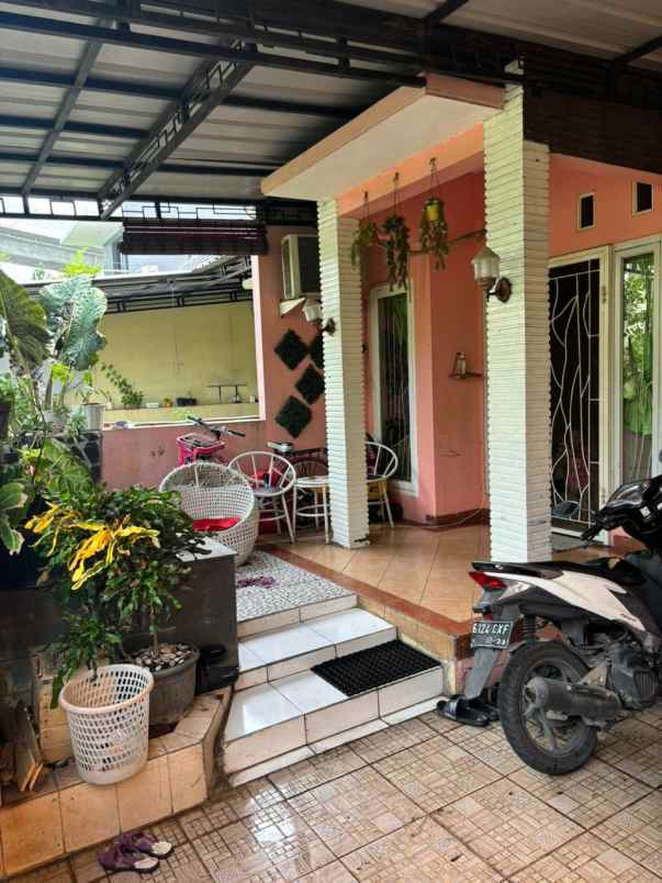 dijual rumah bagus di daerah the green galaxy bekasi