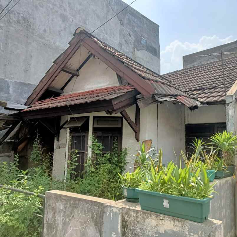 dijual rumah bahan di daerah taman galaxy cakung timur
