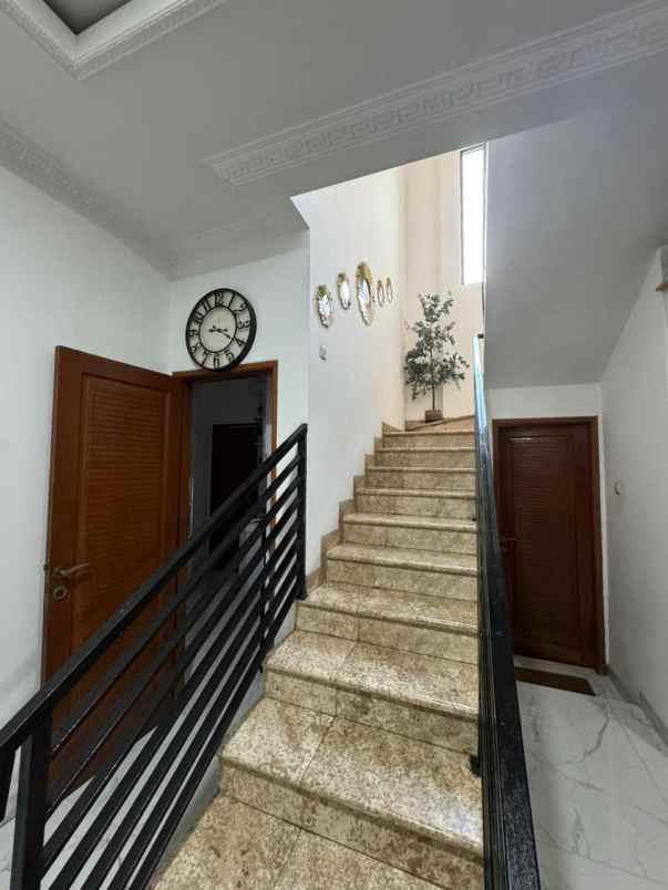 dijual rumah balekembang kramat djati