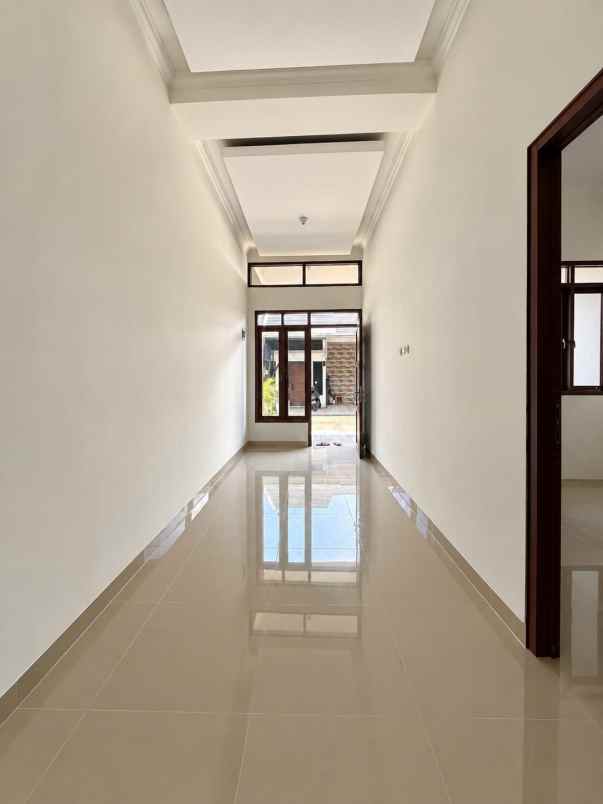 dijual rumah bambu apus