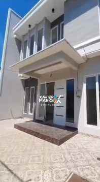 dijual rumah baru di manyar 2 lantai siap huni
