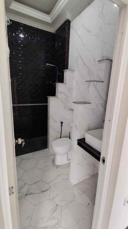 dijual rumah baru didalam komplek di jagakarsa jaksel