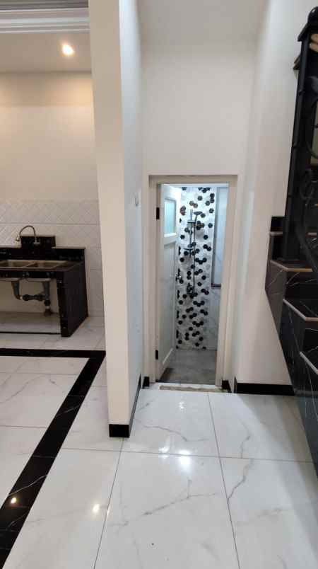 dijual rumah baru didalam komplek di jagakarsa jaksel