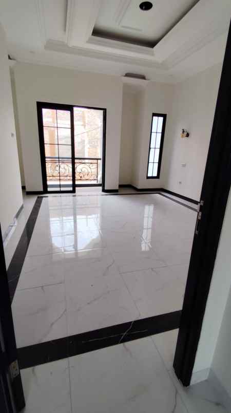 dijual rumah baru didalam komplek di jagakarsa jaksel