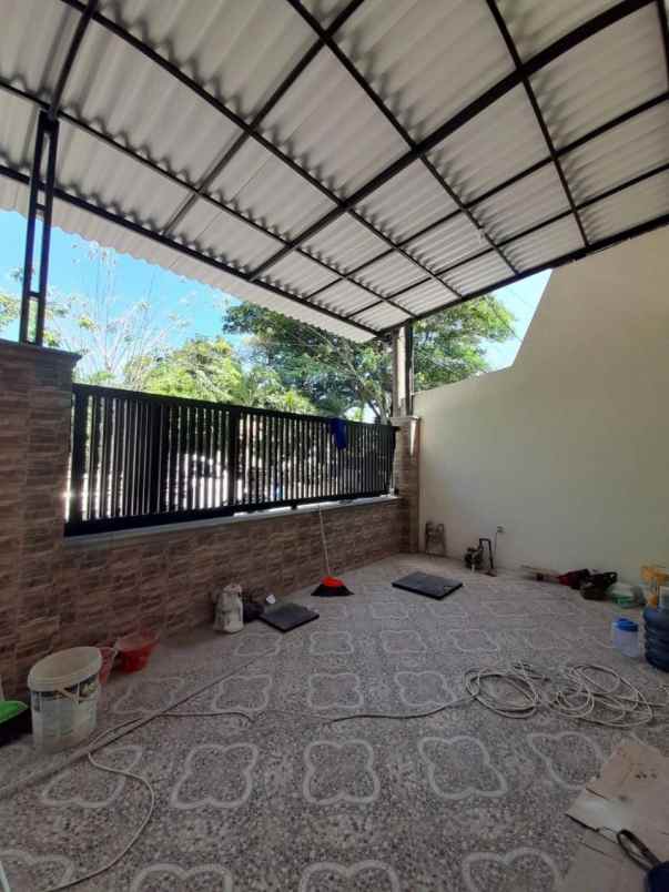 dijual rumah baru rungkut asri tengah surabaya