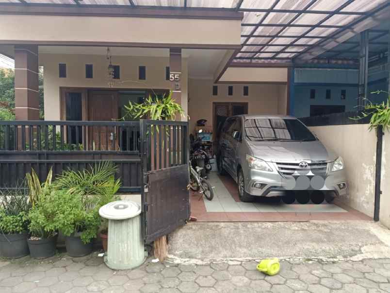 dijual rumah beji depok