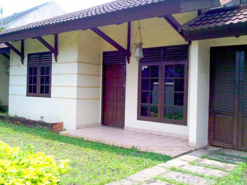 dijual rumah bekasi barat