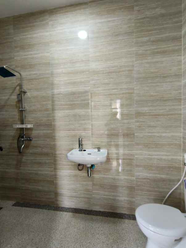 dijual rumah belakang mall kelapa gading