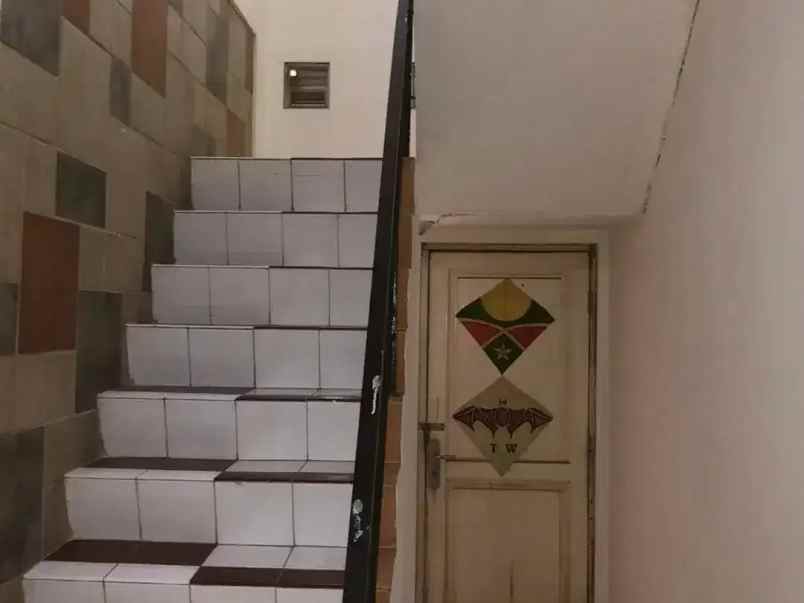 dijual rumah bintara