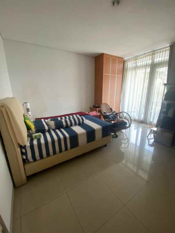 dijual rumah bintaro
