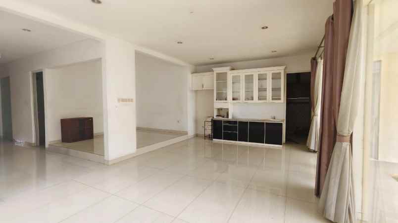dijual rumah boulevard citra gran jatikarya