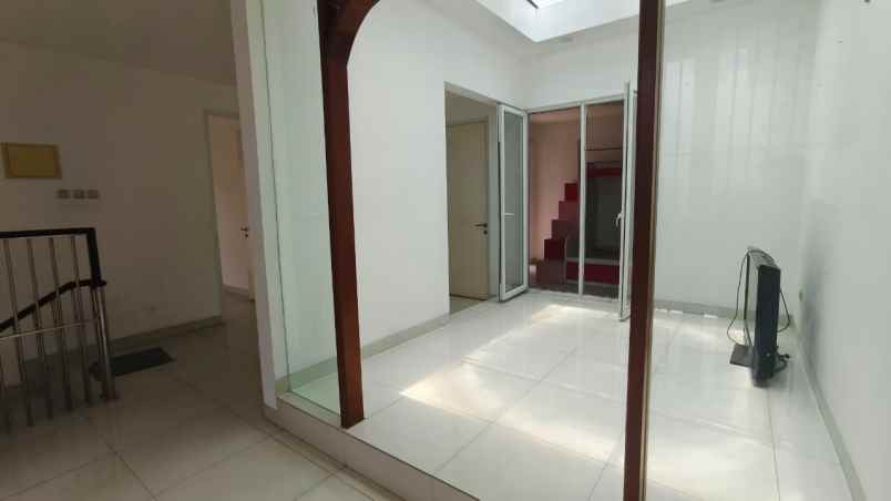 dijual rumah boulevard citra gran jatikarya