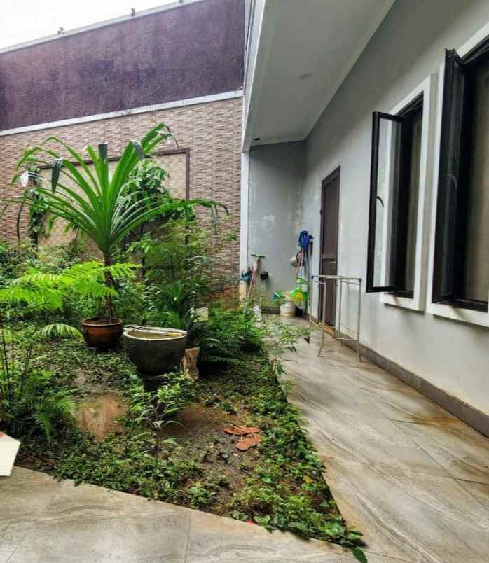 dijual rumah bsd sektor 1 1 serpong tangerang selatan
