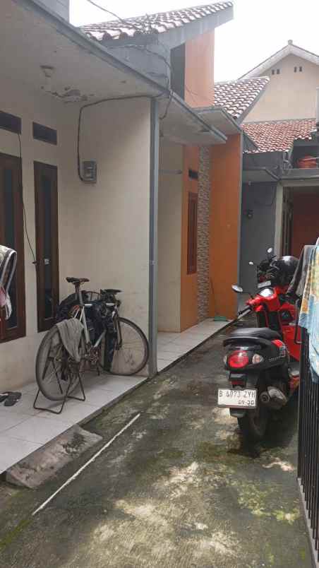 dijual rumah bsi 2 pengasinan sawangan