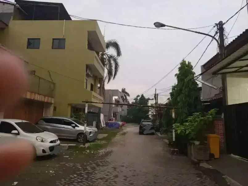 dijual rumah bsk
