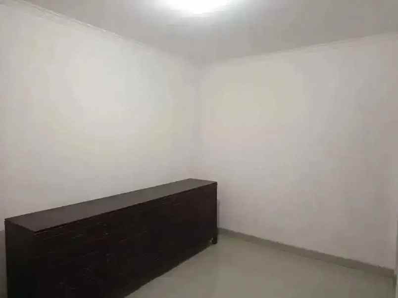 dijual rumah bsk