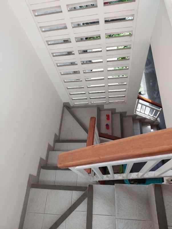 dijual rumah bumi bintaro