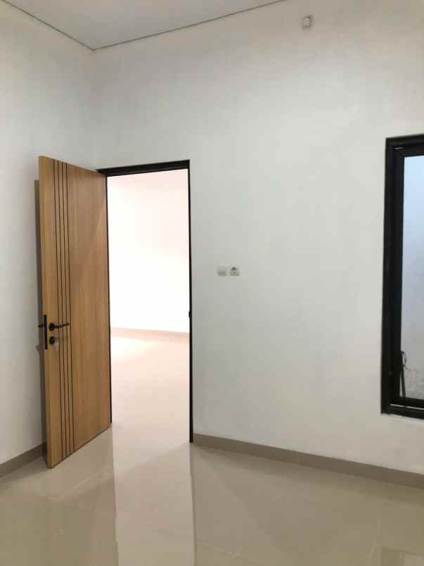 dijual rumah caturharjo