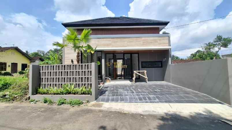dijual rumah caturharjo kec sleman kab