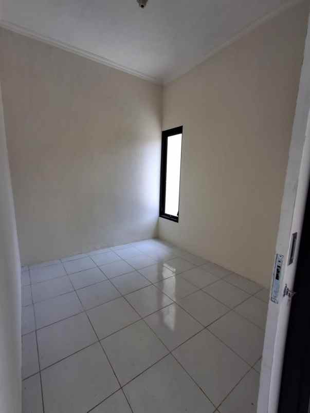 dijual rumah cemorokandang