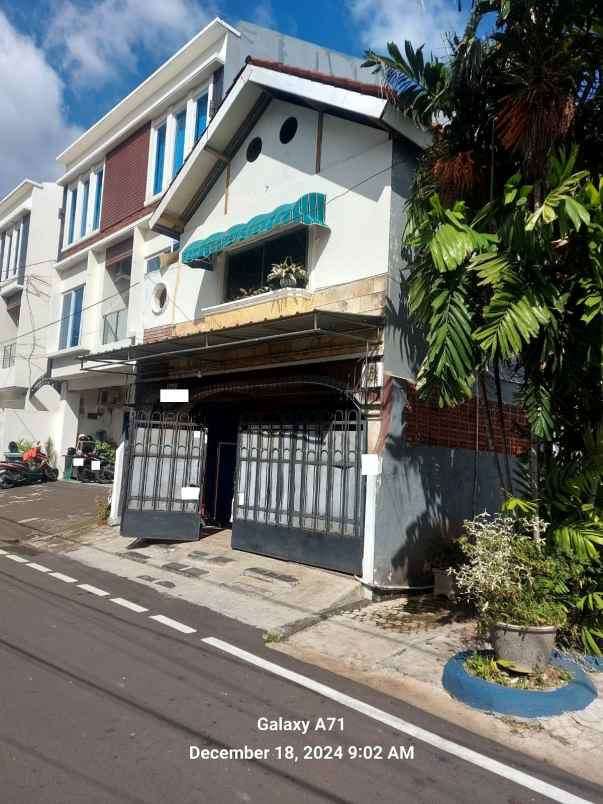 dijual rumah cempaka putih