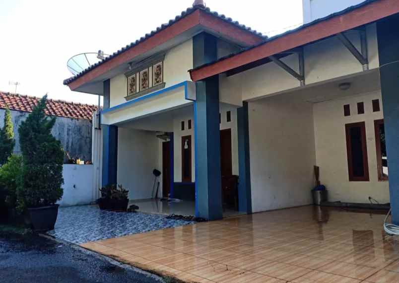 dijual rumah ciganea