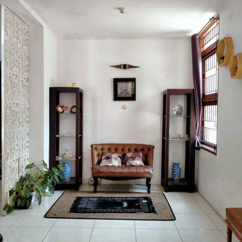 dijual rumah ciganitri