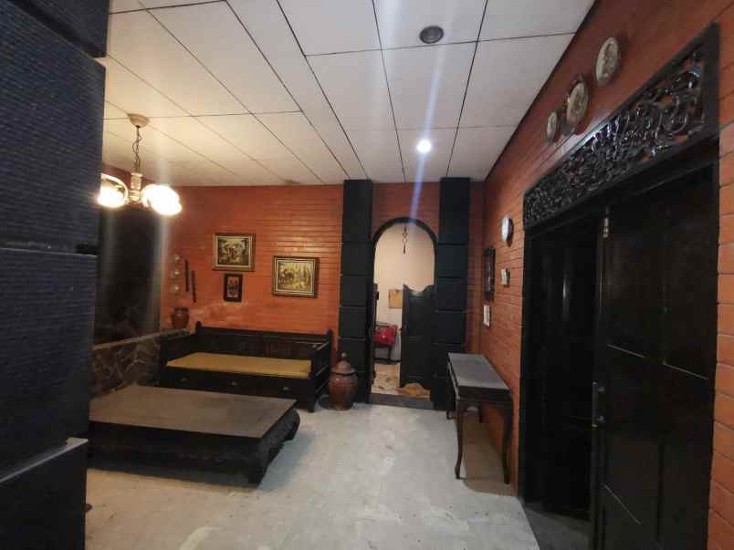 dijual rumah ciliwung