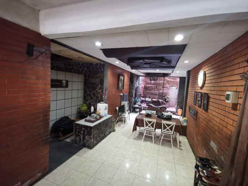 dijual rumah ciliwung