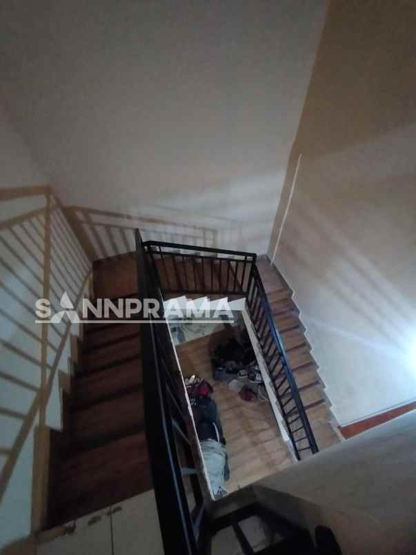 dijual rumah cinangka