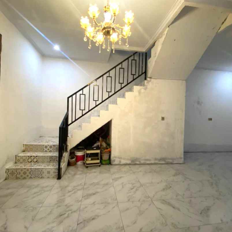 dijual rumah cipayung jakarta timur