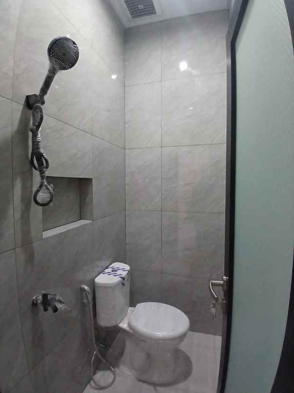 dijual rumah cipedak