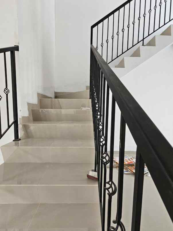 dijual rumah cipinang muara