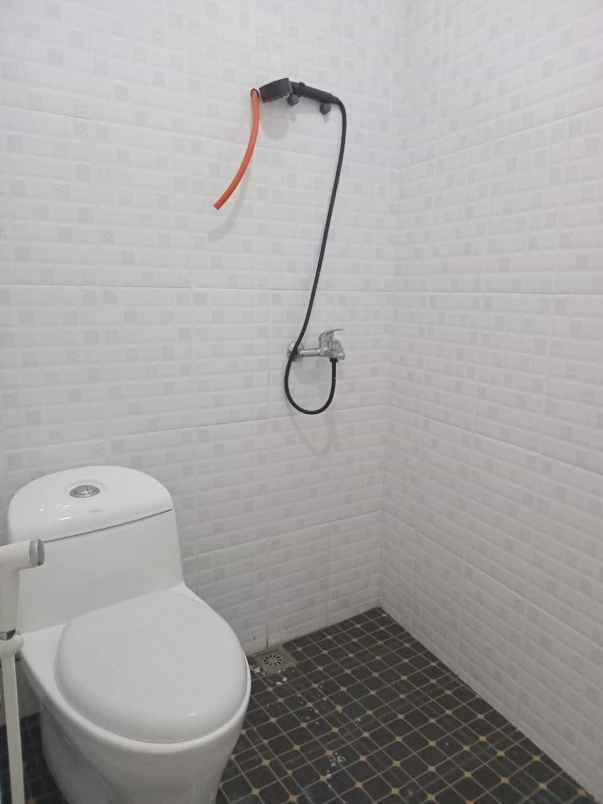 dijual rumah ciporeat