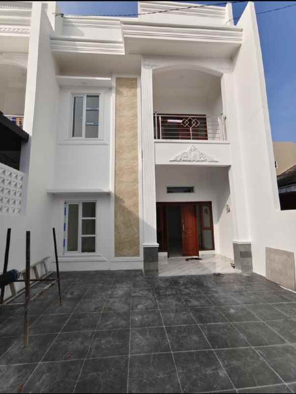 dijual rumah cisaranten