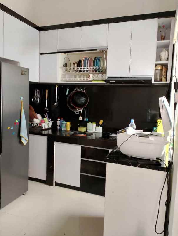 dijual rumah cisaranten arcamanik