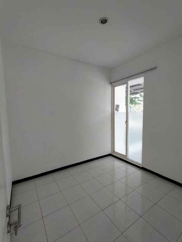 dijual rumah citra harmoni