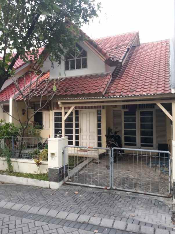 dijual rumah citraland taman
