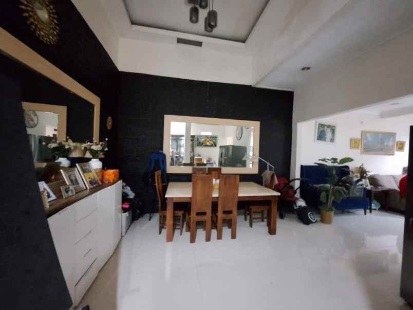 dijual rumah cluster aralia harapan