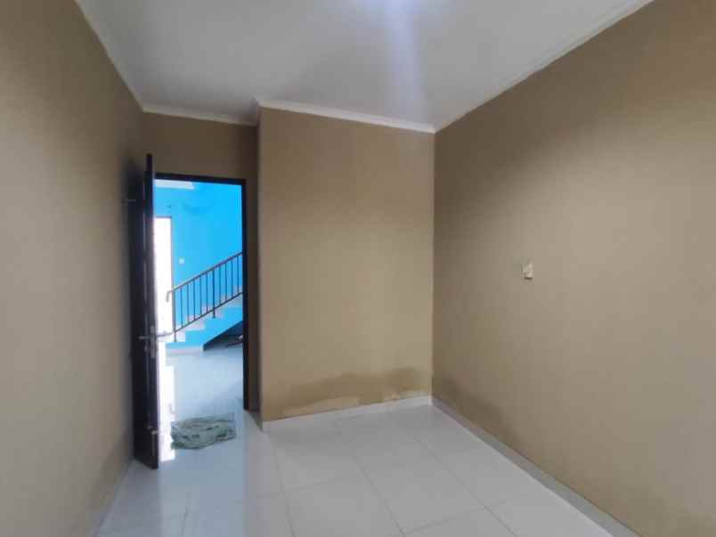 dijual rumah cluster arana kota harapan