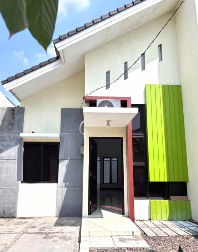 dijual rumah cluster ebony green ara