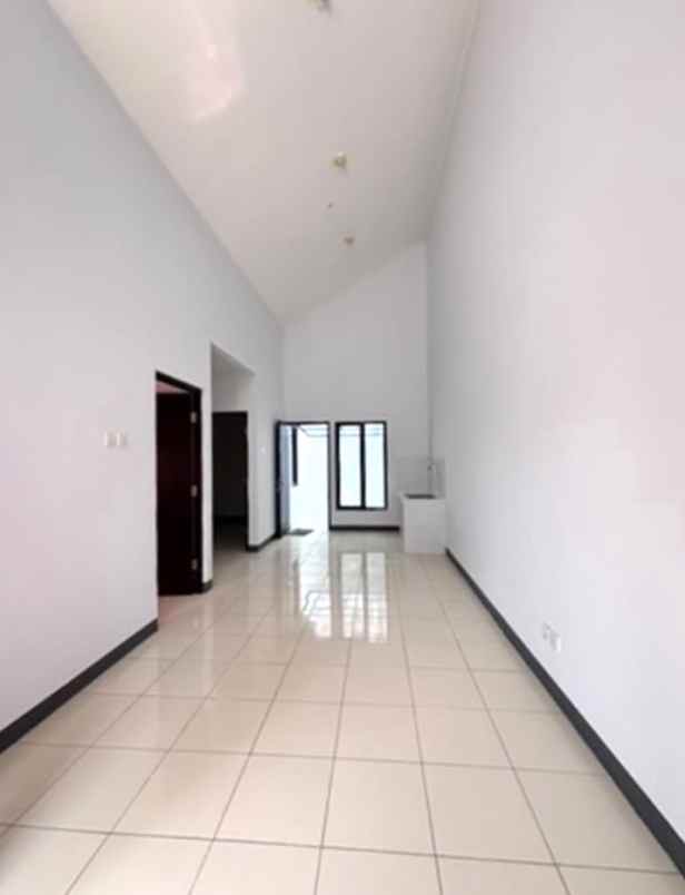 dijual rumah cluster ebony green ara