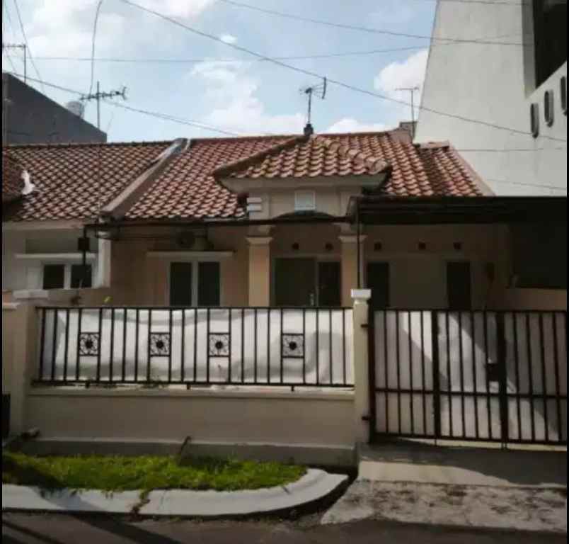 dijual rumah cluster jakasampurna