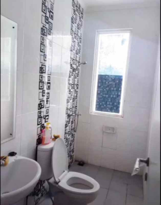 dijual rumah cluster la seine jakarta