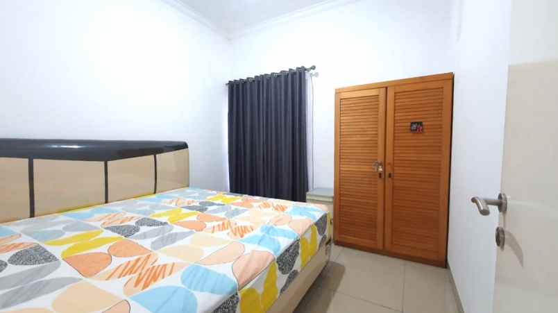 dijual rumah cluster lantana jgc