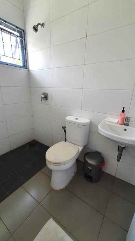 dijual rumah cluster lantana jgc